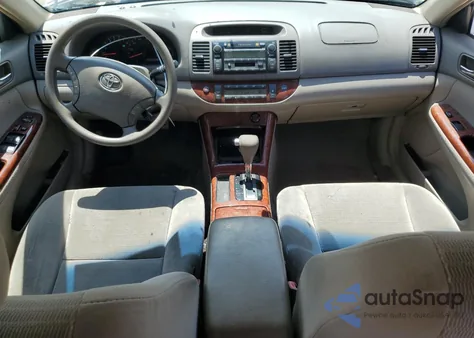 2005 Toyota Camry Le z USA, uszkodzony, nr VIN 4T1BE32K05U624550